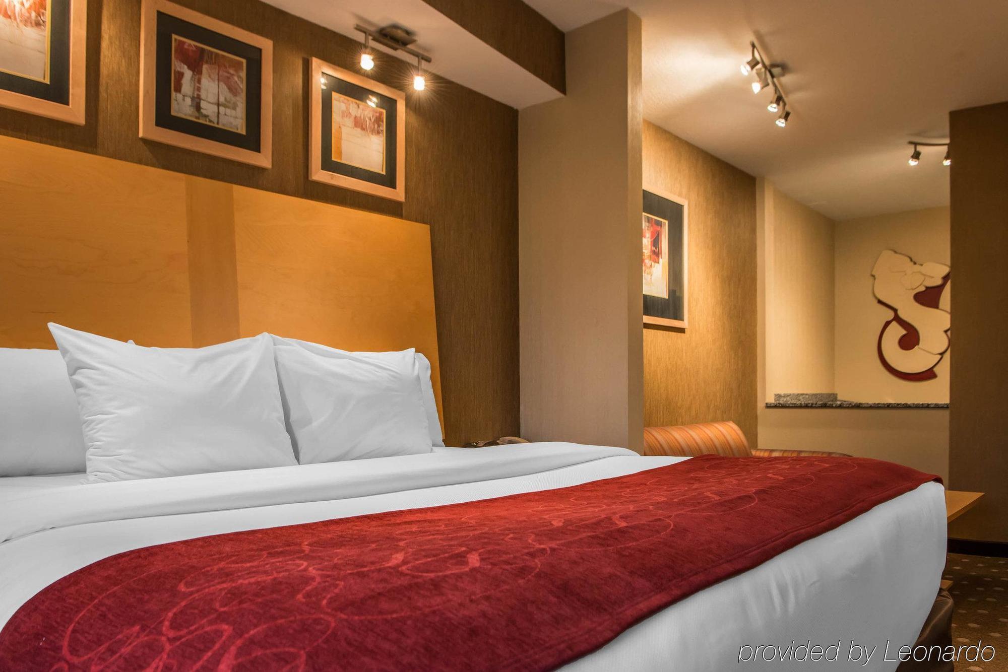 Comfort Suites Monroeville Buitenkant foto